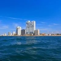 Courtyard by Marriott Mazatlan Beach Resort, viešbutis mieste Masatlanas
