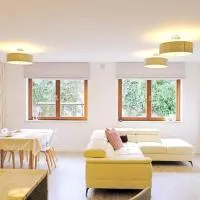 Urban Jungle Garden & Patio - Luksusowy apartament w Gdyni, hotel v destinácii Gdynia