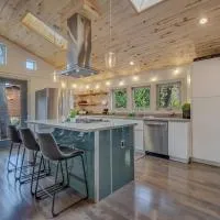 Cozy Modern House seconds from Roaring Fork River, hotel a Glenwood Springs