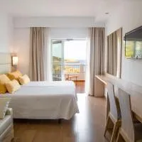 Hostal La Cigüeña: Portinatx'da bir otel