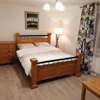 Dąbrówka, hotel u gradu Novi Somč