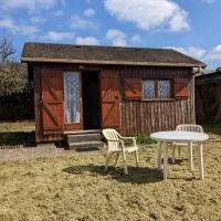 Au petit chalet d'Illiers Combray - Salle d'eau uniquement, hotel em Illiers