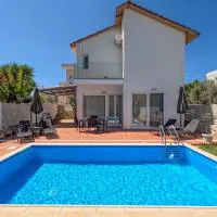 Villa Meltemi، فندق في ذاراتسو