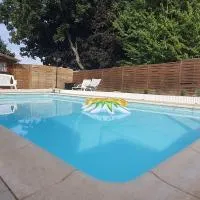 Studio paisible avec Piscine à partager en option, hotel a La Ferté-Gaucher