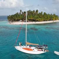 San Blas Sailing Experience With Us!, hotell i El Porvenir