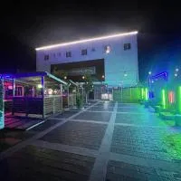 Theo Good Life Hotel、Big Adaのホテル