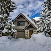 Pinnacle Ridge 23 - Ski In Ski Out, Newly Renovated, Private Hot Tub, Gas Fireplace