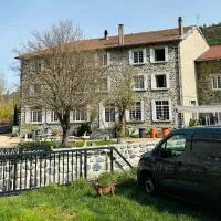 HL Hotel de la Loire，Goudet的飯店