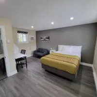 Pine Motel, hôtel à Deep River