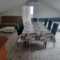 Appartement Les 3 L، فندق في Vions