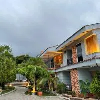 HOTEL CAMPESTRE MANOA, Hotel in Rivera
