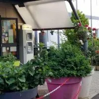 N&Z HOTELS, hotel v destinaci Trappes