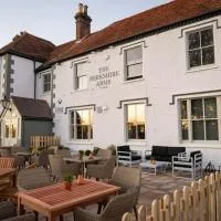 Berkshire Arms by Chef & Brewer Collection, готель у місті Midgham