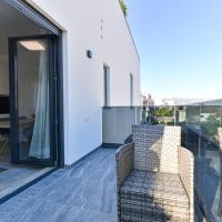 Apartments Sky, hotell i Trogir