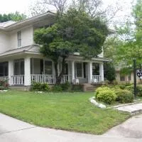 PriceHouseInn, hotel sa Glen Rose