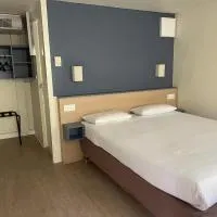 Kyriad Direct Montpellier Saint Jean De Védas - La Peyrière, ξενοδοχείο σε Saint-Jean-de-Védas