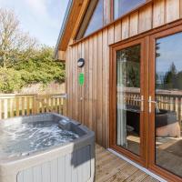 Kestrel Lodge 3 with Hot Tub