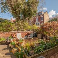 Pass the Keys Wonky Cottage with amazing garden