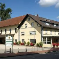 Gasthof Ramsauer、Neufahrn in Niederbayernのホテル