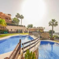 Marbella Sun Apartment - lush garden and sea view