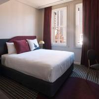 The Capitol Hotel Sydney, hotel din Haymarket, Sydney