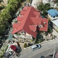 Pinecone Lodge & Restaurant, ξενοδοχείο σε Kabayan