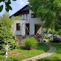 Hill View Holiday House nearby Budapest with AC & Pool