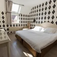 Cit'Hotel - Hotel Le Cèdre, hotel en Noyon
