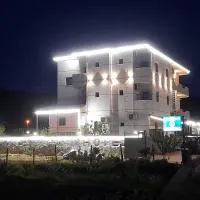 Hotel Apostoli, viešbutis mieste Permetis