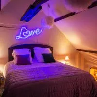 Pour Toi et Moi - Loveroom, хотел в Saint-Martin-des-Bois