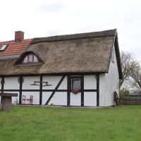 Thatched roof house in Pogreß with a large plot