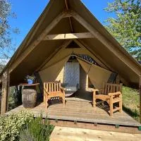 GLAMPING SUITE IL GRILLO, hotel em Lamporecchio