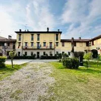 Hotel Duca di Tromello、Tromelloのホテル