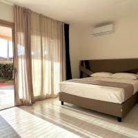 Suite con giardino, hotel in La Maddalena