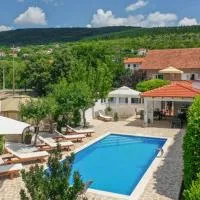 Villa Nino: Donji Proložac şehrinde bir otel