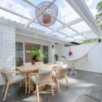 SALTY SNOOZE - Your Coastal Holiday House, hotel sa Avalon