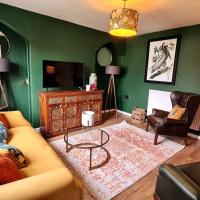 Gorgeous Two Bedroom House in Ely, hotel in Ely