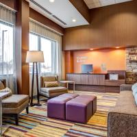 Fairfield Inn & Suites by Marriott Springfield Holyoke, hotel dekat Bandara Municipal Barnes - BAF, Holyoke