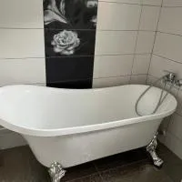 House Of Beyoutiful Bocsa, hotel a Bocşa