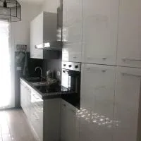Appartamento Veronica, per lavoro e relax, hotel u gradu 'Corsico'