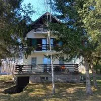 Kuća Sarić, Gružansko jezero, hótel í Žune