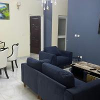 Primeshare Luxury Apartments for Family Travelers with Swimming Pool, Yaounde, מלון ביאונדה