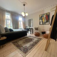 Lovely central apartment with two large bedrooms nearby Oslo Opera, vis a vis Botanical garden, hotell i Gamle Oslo i Oslo