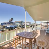 Jamaica Beach Vacation Home with Boat Dock!, hotel in Jamaica Beach, Galveston