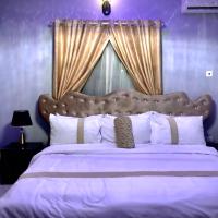The Moonshine Residence-Royal, отель в городе Nnewi