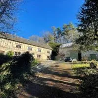 Le Vaussourdet, hotell i Domfront