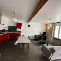 Belle maison de ville rénovée, hotel u gradu 'Lavardac'