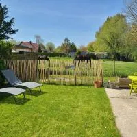 Gîte Les amoureux de la Baie, hotel i Favières