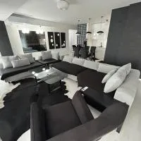 Sandev apartments Black&White, hotel a Štip