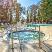 Lions Gate Hotel, hotel Sacramentóban